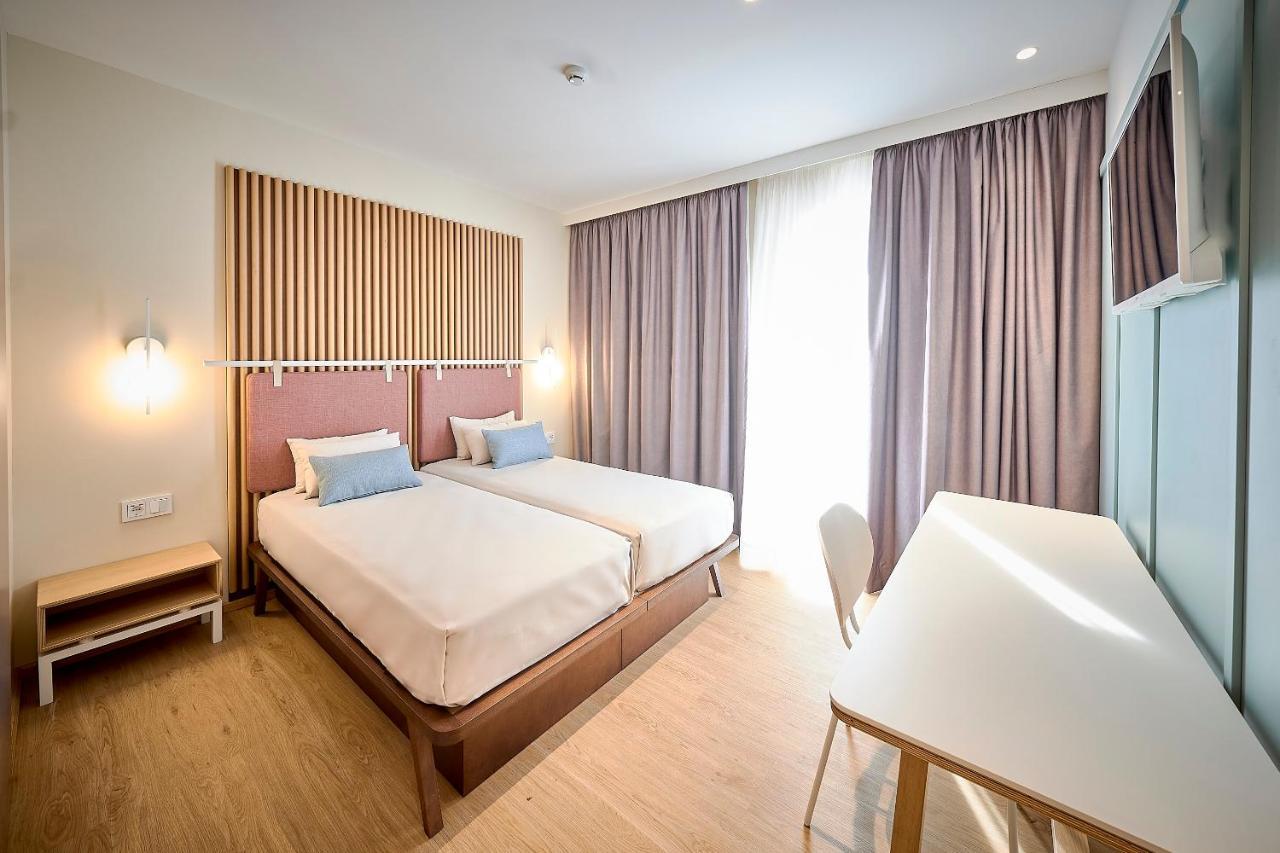 Hotel Leonor Conil Коніль-де-ла-Фронтера Екстер'єр фото